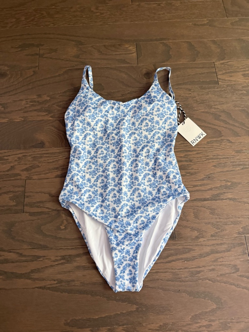 Renwick woman’s swimsuit size XS one piece floral blue white NWT